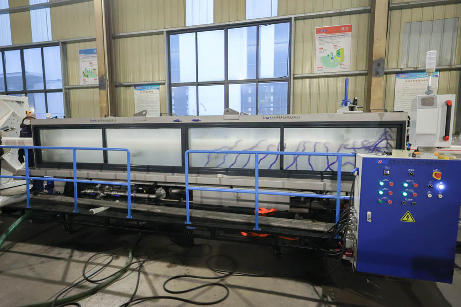 jwell-machinery-leading-the-new-height-of-pvc-o-pipe-production-8.jpg